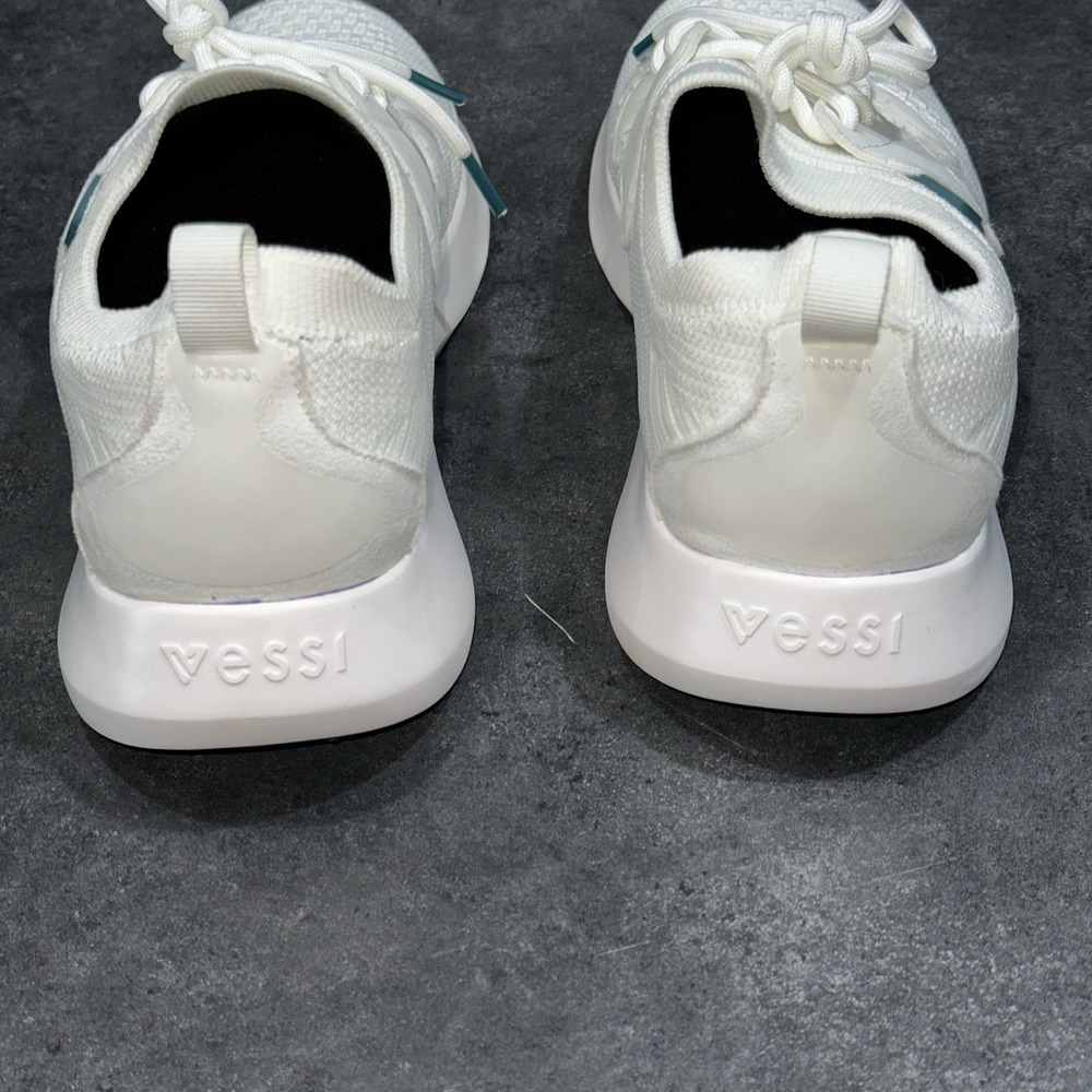 Vessi Everyday Classic Womens Size 9 Waterproof Shoes Sneaker Polar White EUC - Picture 4 of 11